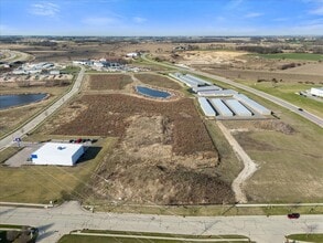 Commerce Dr, Columbus, WI - AÉRIEN  Vue de la carte - Image1