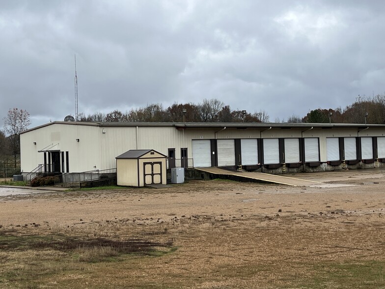 104 Country Mdws, Grenada, MS à vendre - Photo du bâtiment - Image 1 de 19