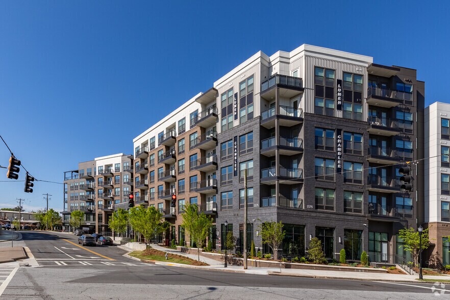 2175 American Way, Chamblee, GA à louer - Photo du bâtiment - Image 3 de 4