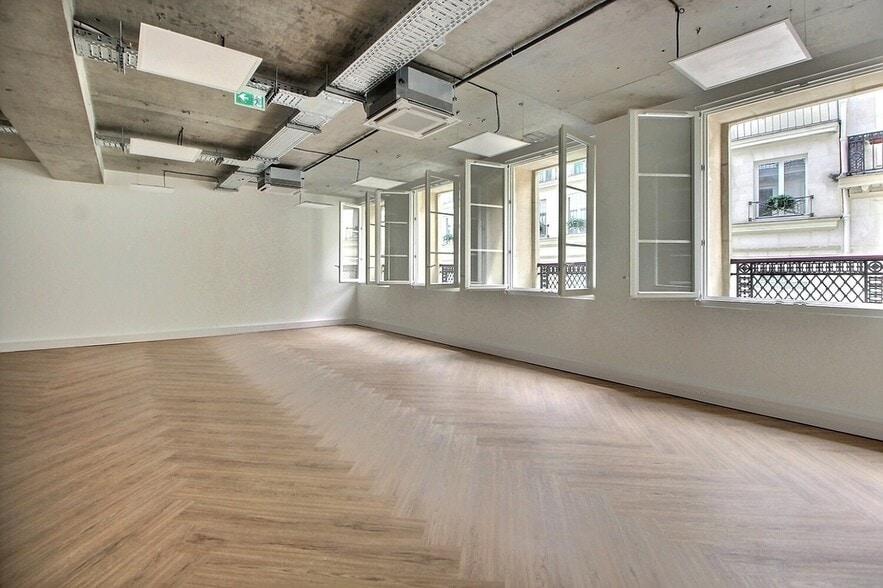 18 Rue D'Hauteville, Paris for lease - Building Photo - Image 3 of 10