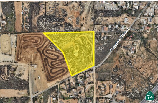 1020 Clayton St, Perris, CA à vendre - Aérien - Image 2 de 13