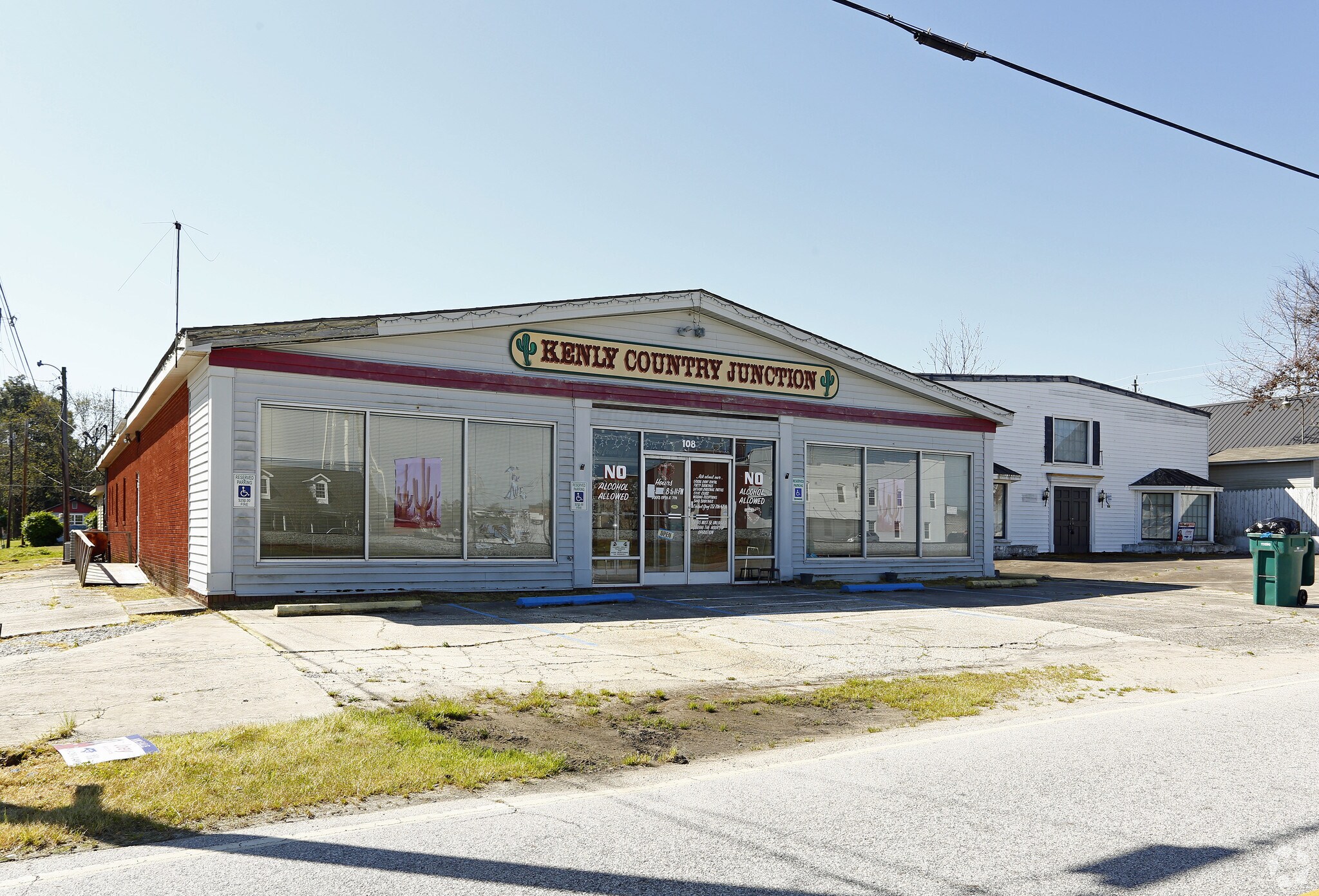 106 W North Railroad St, Four Oaks, NC à vendre Photo principale- Image 1 de 1