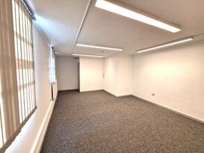 212 St Ann's Hill, London for lease Building Photo- Image 2 of 4