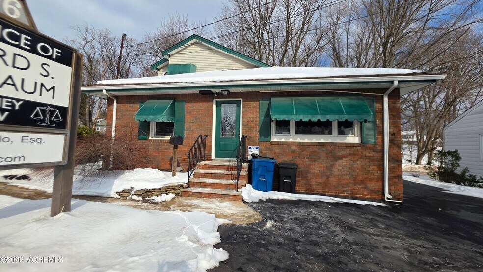 1076 Rt-18, East Brunswick, NJ à vendre - Photo du bâtiment - Image 2 de 18