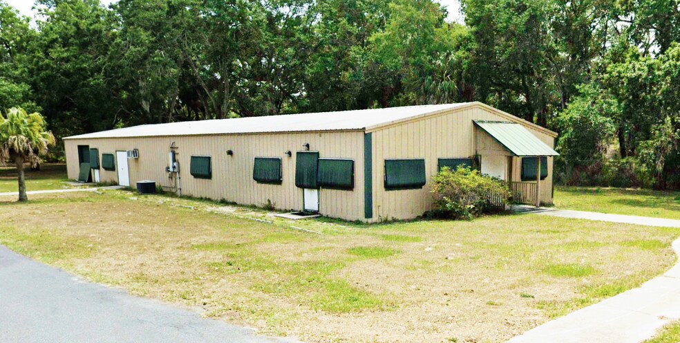 1040 Camp Ave, Mount Dora, FL à louer - Photo du bâtiment - Image 1 de 2
