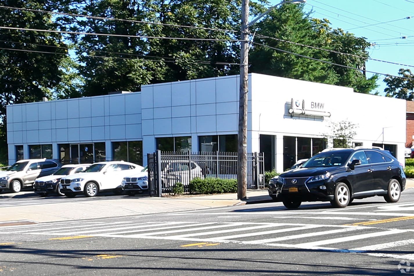 24721 Northern Blvd, Little Neck, NY for lease Primary Photo- Image 1 of 4