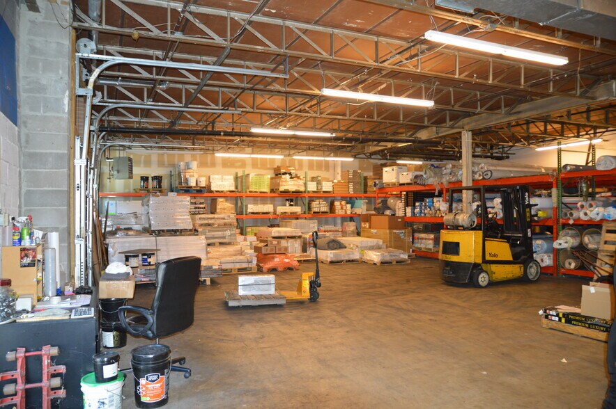 303 Sunnyside Blvd, Plainview, NY à louer - Photo intérieure - Image 3 de 13