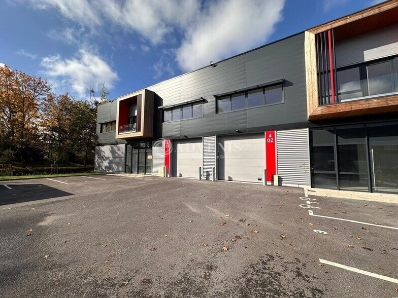 27 Avenue Du Gros Chene, Éragny for lease - Building Photo - Image 1 of 10