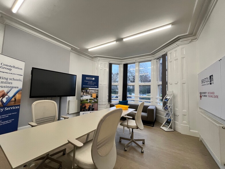 8 Durdham Park, Bristol for lease - Building Photo - Image 3 of 8
