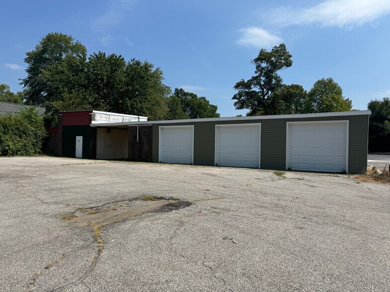 800 3rd St, Boonville, IN à vendre - Photo du bâtiment - Image 3 de 7