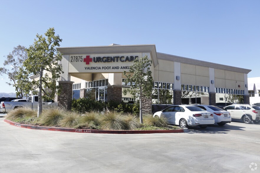 27875 Smyth Dr, Santa Clarita, CA à louer - Photo principale - Image 1 de 11