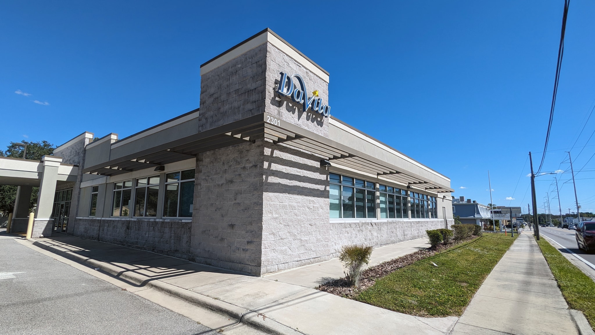 2301 W Dr Martin Luther King Jr Blvd, Tampa, FL for lease Building Photo- Image 1 of 3