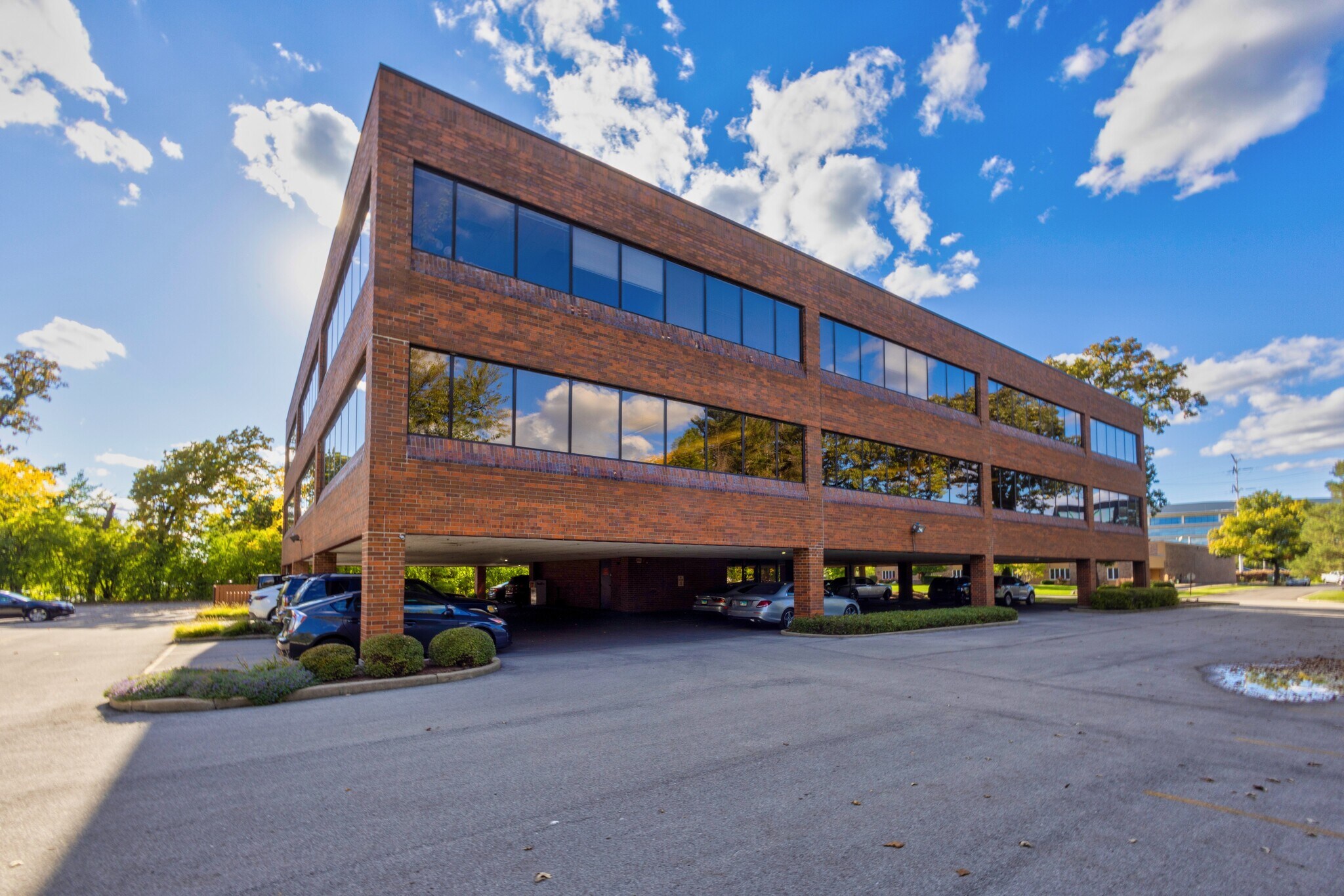 619 Enterprise Dr, Oak Brook, IL à louer Photo du bâtiment- Image 1 de 28