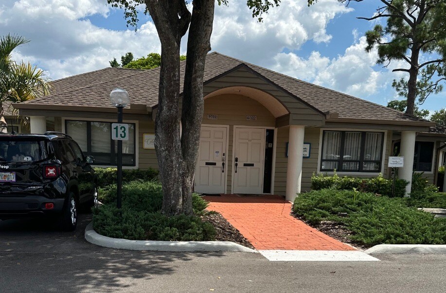 12653-12655 New Brittany Blvd, Fort Myers, FL à vendre Photo principale- Image 1 de 5
