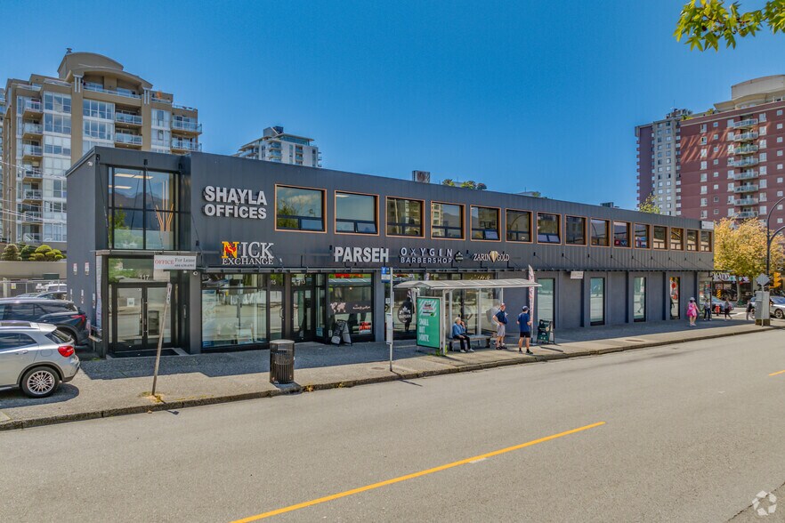 1452-1460 Lonsdale Ave, North Vancouver, BC à vendre - Photo principale - Image 1 de 1