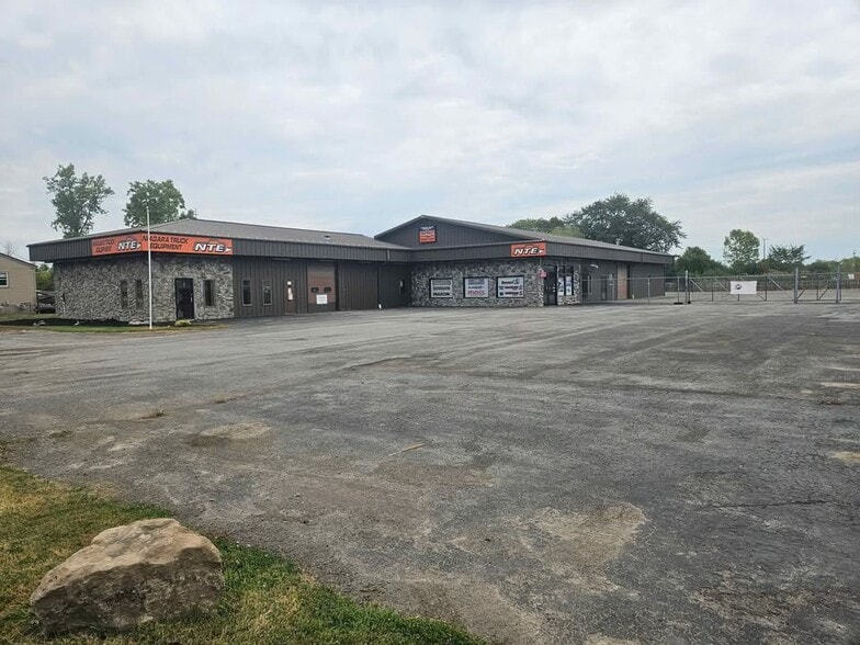 6511 S Transit Rd, Lockport, NY for lease - Building Photo - Image 1 of 11