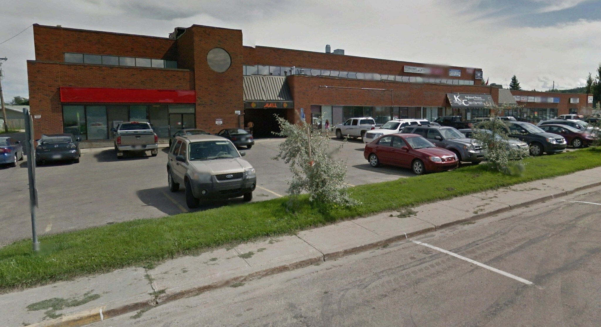 5115 49 St, Whitecourt, AB à vendre Photo du bâtiment- Image 1 de 1