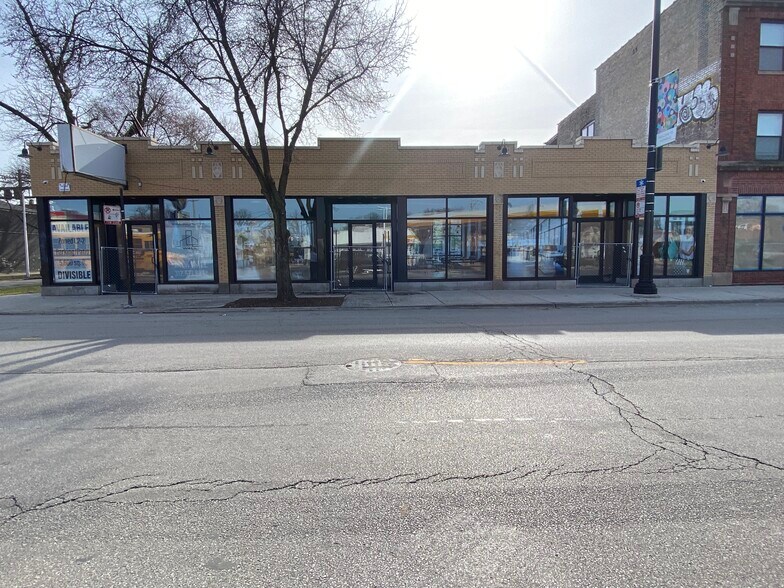3170-3174 N Milwaukee Ave, Chicago, IL à louer - Photo du bâtiment - Image 3 de 8