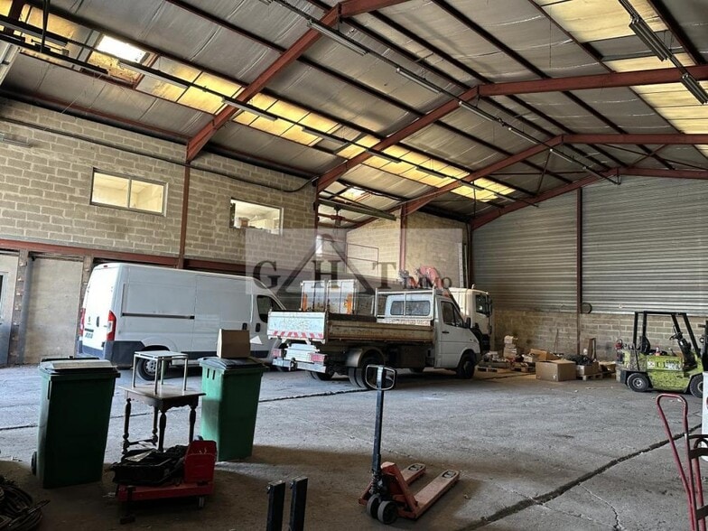 Industrial in Courtry for lease - Interior Photo - Image 1 of 3