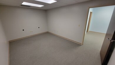 329 Pine St, Williamsport, PA for lease Interior Photo- Image 2 of 3