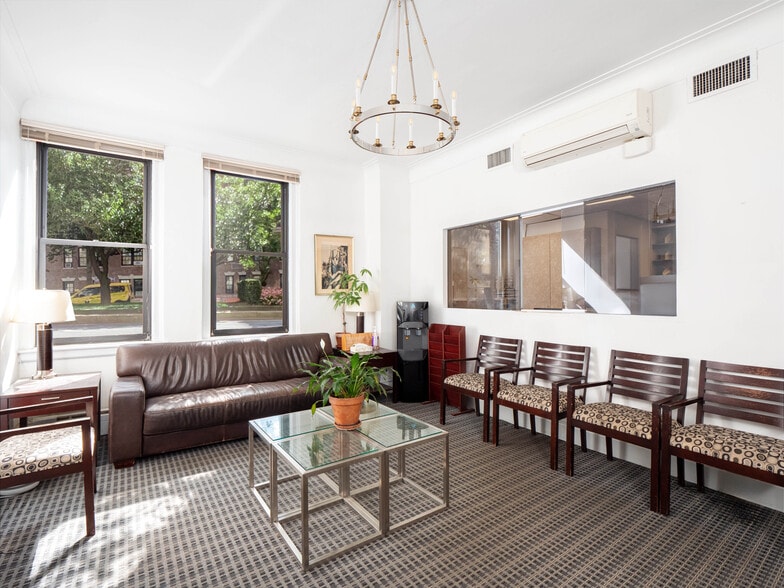 1160 Park Ave, New York, NY for sale - Building Photo - Image 2 of 7