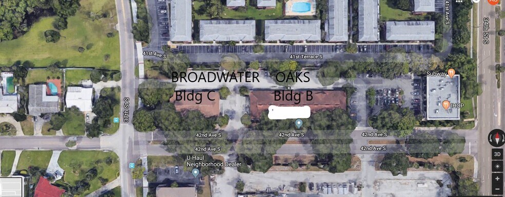 3551 42nd Ave S, Saint Petersburg, FL à louer - Photo du bâtiment - Image 3 de 5