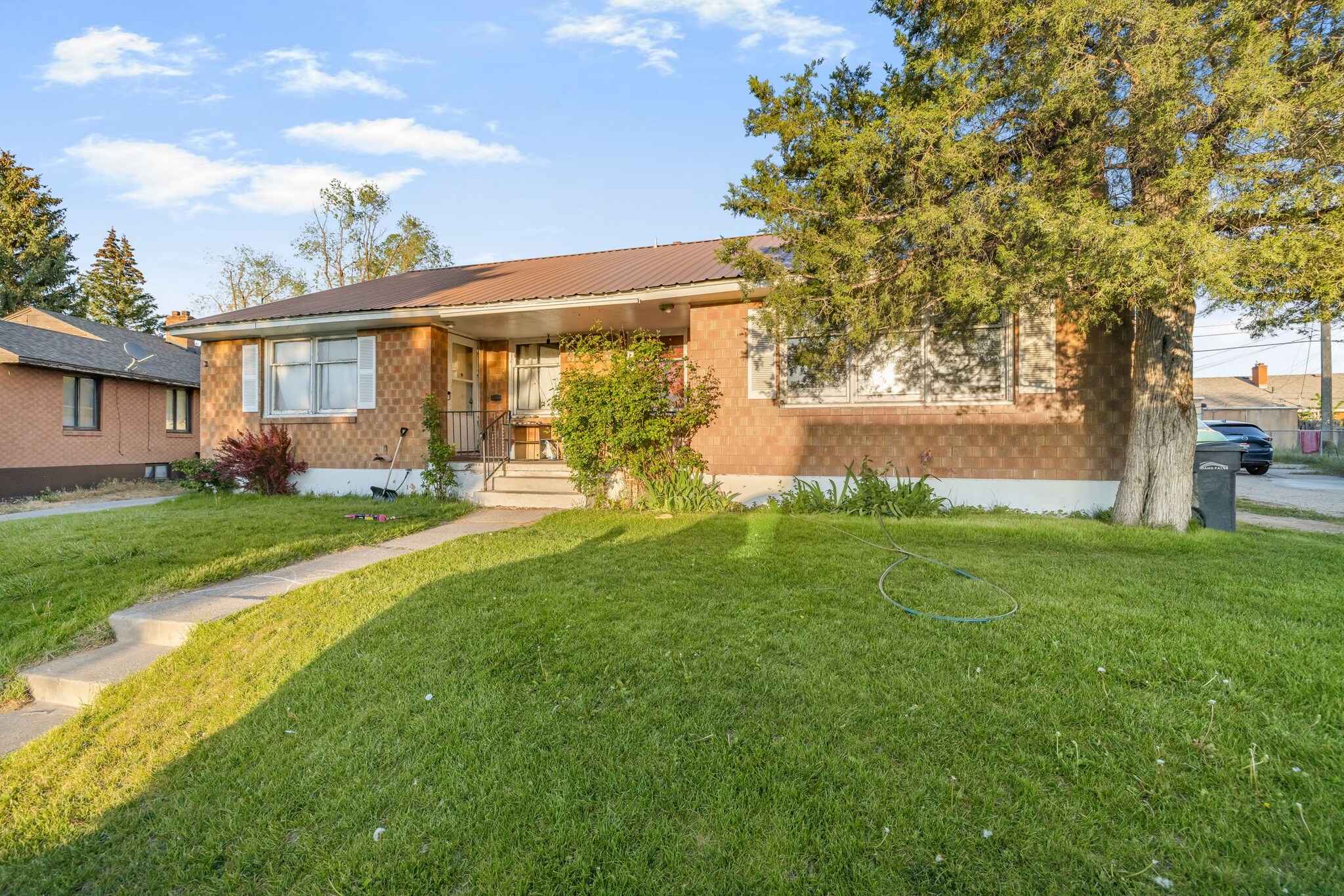 525-527 Tendoy Dr, Idaho Falls, ID for sale Primary Photo- Image 1 of 2