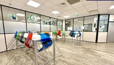 Office in Aix-en-Provence for lease Interior Photo- Image 2 of 12