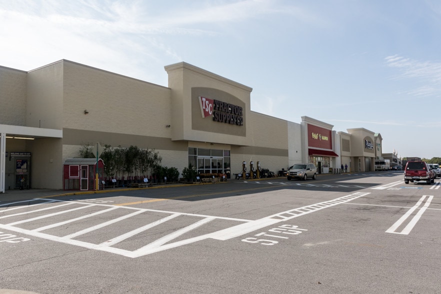 4317-4377 Genesee Valley Plz, Geneseo, NY for sale - Primary Photo - Image 1 of 6