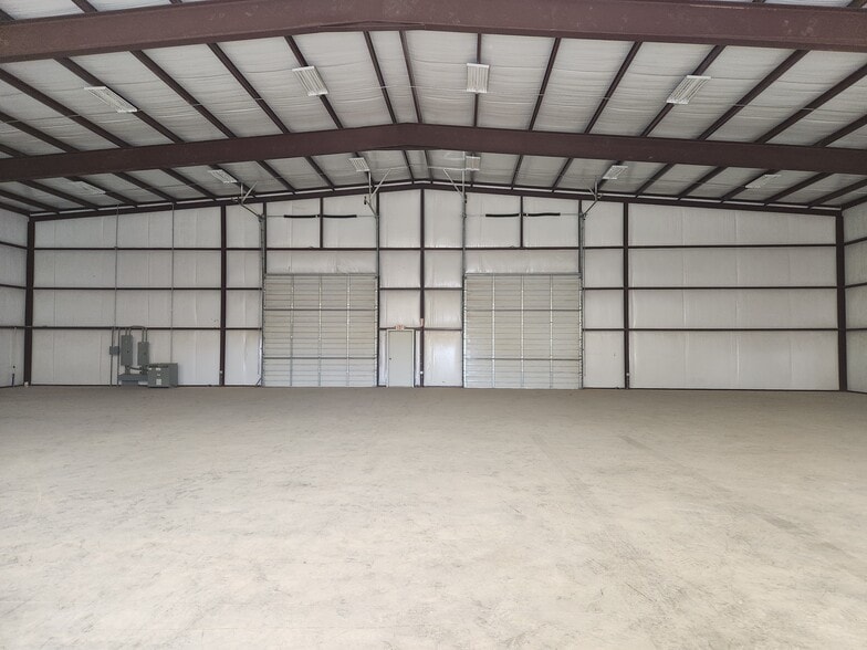 7409 Industrial Ave, Midland, TX for lease - Building Photo - Image 2 of 11