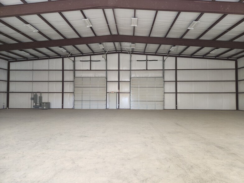 7409 Industrial Ave, Midland, TX à louer - Photo du bâtiment - Image 2 de 11