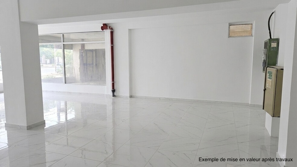 Retail in Hyères for sale - Building Photo - Image 3 of 5