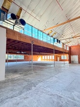 2440 S Sepulveda Blvd, Los Angeles, CA à louer Photo intérieure- Image 1 de 8