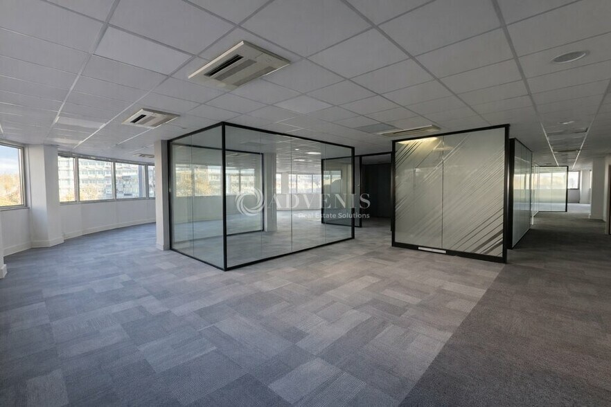 12 Rue Rouget De Lisle, Issy-les-Moulineaux à louer - Photo intérieure - Image 3 de 10