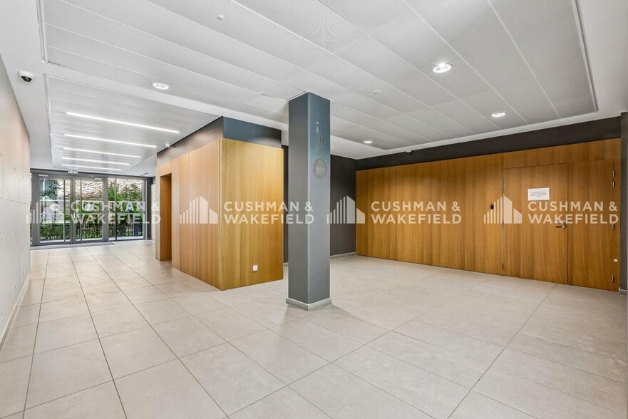 1 Rue Croix-Barret, Lyon for lease - Building Photo - Image 2 of 5