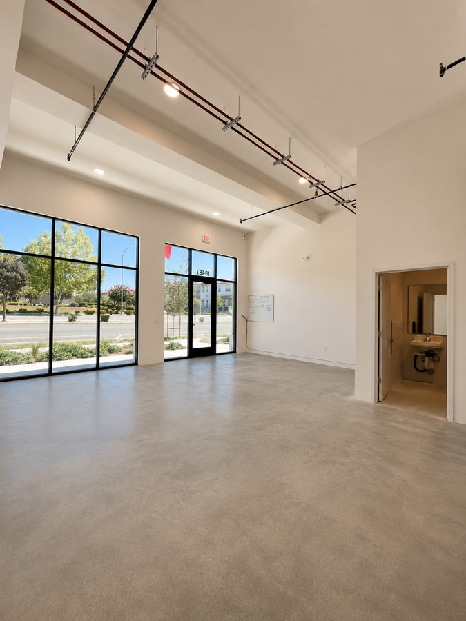 18491 Monterey Rd, Morgan Hill, CA 95037 - Unité C4 - - Photo intérieure - Image 1 of 3