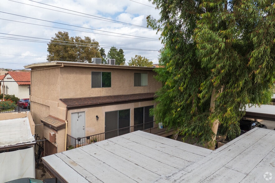 26087 Bouquet Canyon Rd, Santa Clarita, CA for sale - Building Photo - Image 3 of 4