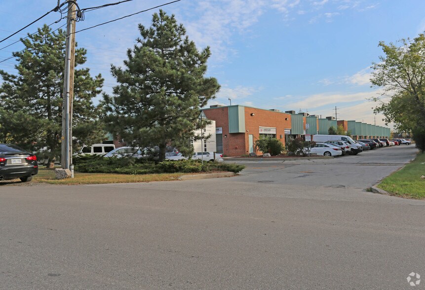 21 Goodrich Rd, Toronto, ON à vendre - Photo principale - Image 1 de 1