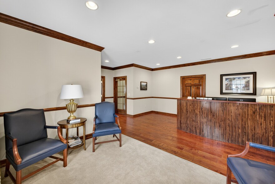 5 Hawthorne Park Ct, Greenville, SC à vendre - Photo du bâtiment - Image 2 de 9