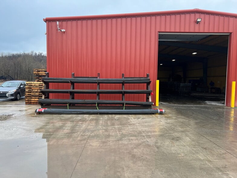 222 Coolspring Jumonville Rd, Hopwood, PA for lease - Building Photo - Image 2 of 7
