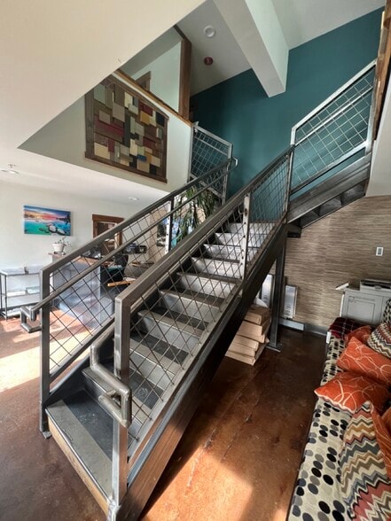 11020 Trails End Ct, Truckee, CA for lease - Building Photo - Image 2 of 24