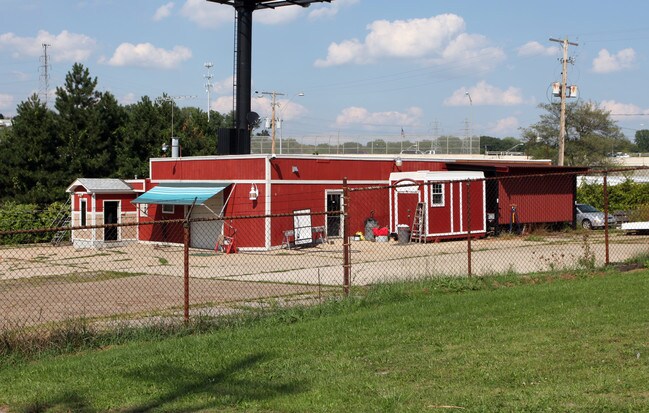 Plus de détails pour 2457 Mogadore Rd, Akron, OH - Industriel à vendre