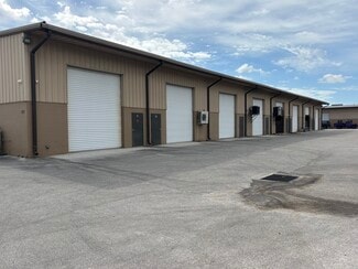Plus de détails pour 121 Anclote Blvd, Tarpon Springs, FL - Industriel à louer