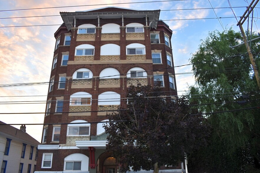 99 Oak St, Binghamton, NY for sale - Building Photo - Image 3 of 11