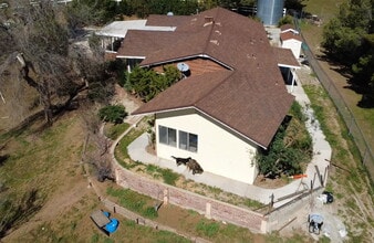 33716 Hubbard Rd, Acton, CA à louer Photo intérieure- Image 2 de 31