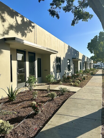 768-784 Newton Way, Costa Mesa, CA for lease - Building Photo - Image 1 of 5