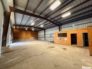 1704 S Combee Rd, Lakeland, FL à louer Photo intérieure- Image 2 de 4