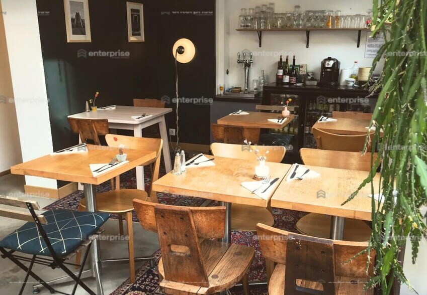 Retail in Lille for lease - Interior Photo - Image 3 of 5
