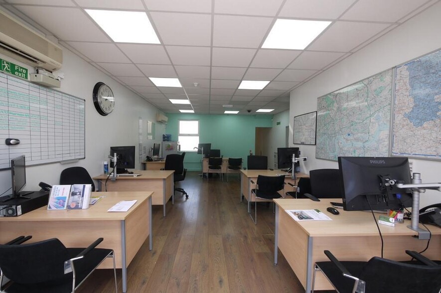 Barking Rd, London for lease - Building Photo - Image 2 of 20