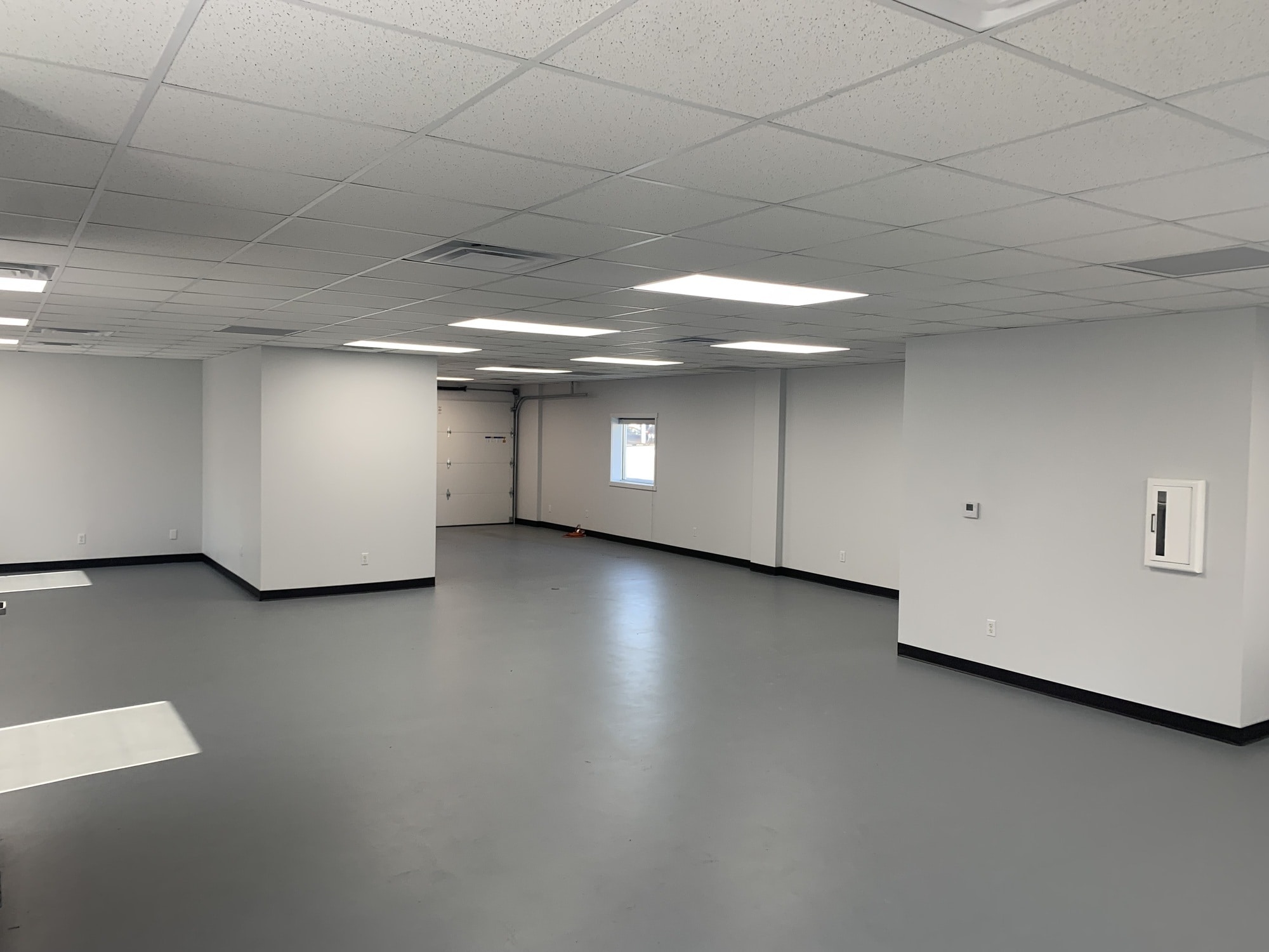 2117 W First St, Springfield, OH for lease Interior Photo- Image 1 of 3